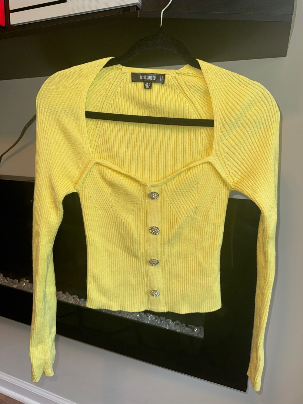 MISSGUIDED YELLOW SWEATER